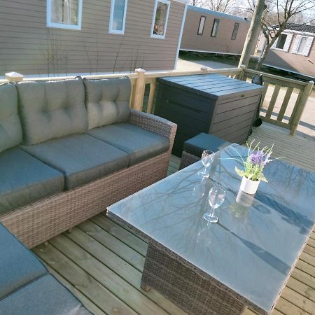 Bj Chalets - De Rug 1 - Vakantiepark Lauwersoog - Luxe Chalet Met Vaatwasser! Vroege Incheck! 외부 사진
