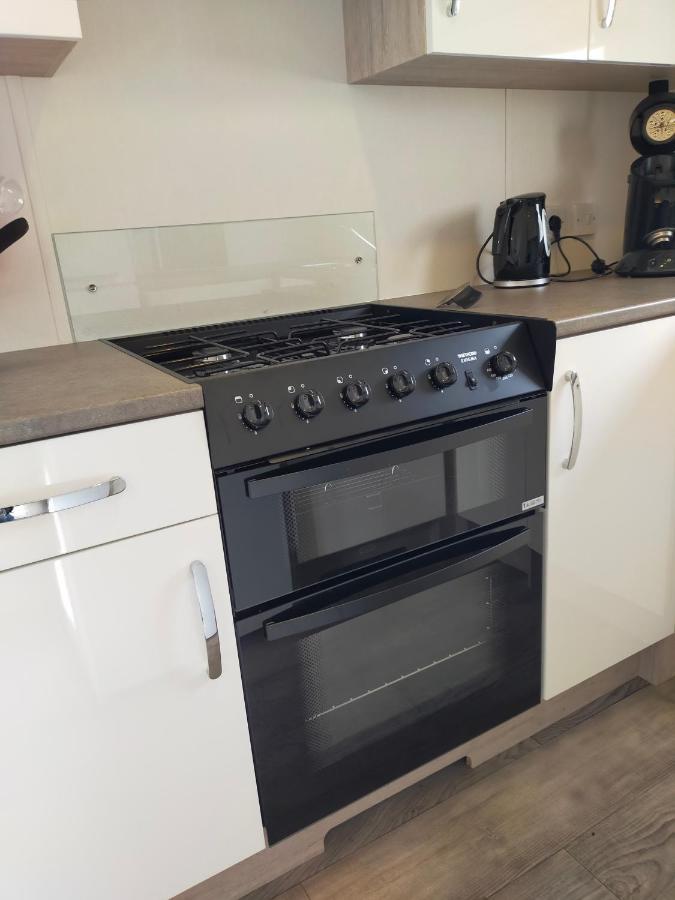 Bj Chalets - De Rug 1 - Vakantiepark Lauwersoog - Luxe Chalet Met Vaatwasser! Vroege Incheck! 외부 사진