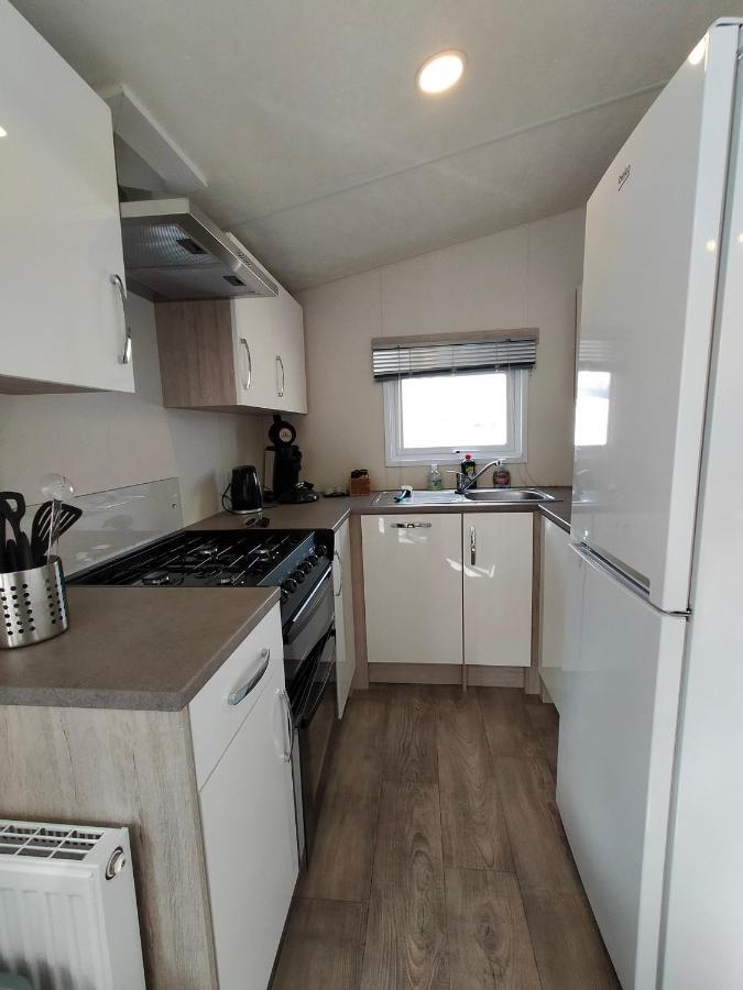 Bj Chalets - De Rug 1 - Vakantiepark Lauwersoog - Luxe Chalet Met Vaatwasser! Vroege Incheck! 외부 사진