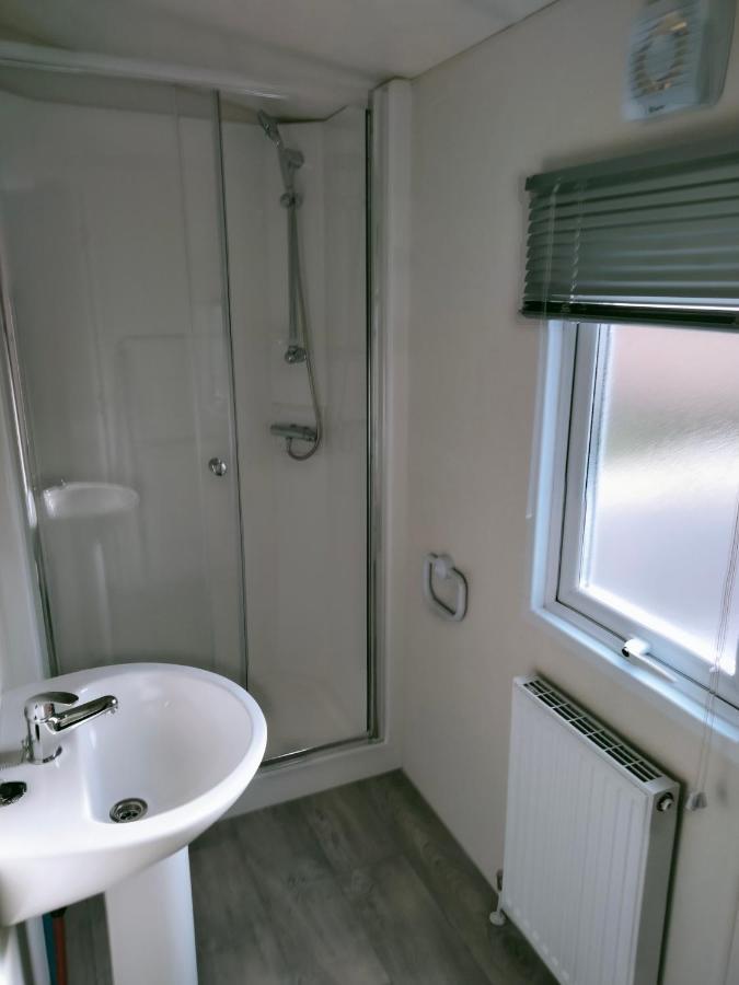 Bj Chalets - De Rug 1 - Vakantiepark Lauwersoog - Luxe Chalet Met Vaatwasser! Vroege Incheck! 외부 사진