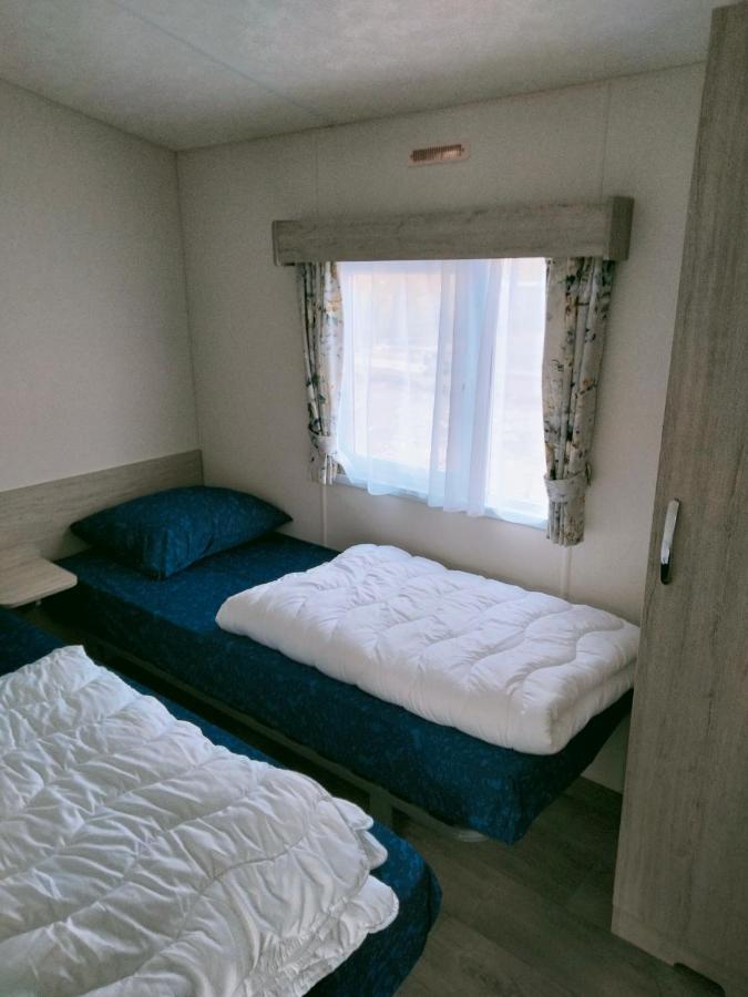 Bj Chalets - De Rug 1 - Vakantiepark Lauwersoog - Luxe Chalet Met Vaatwasser! Vroege Incheck! 외부 사진