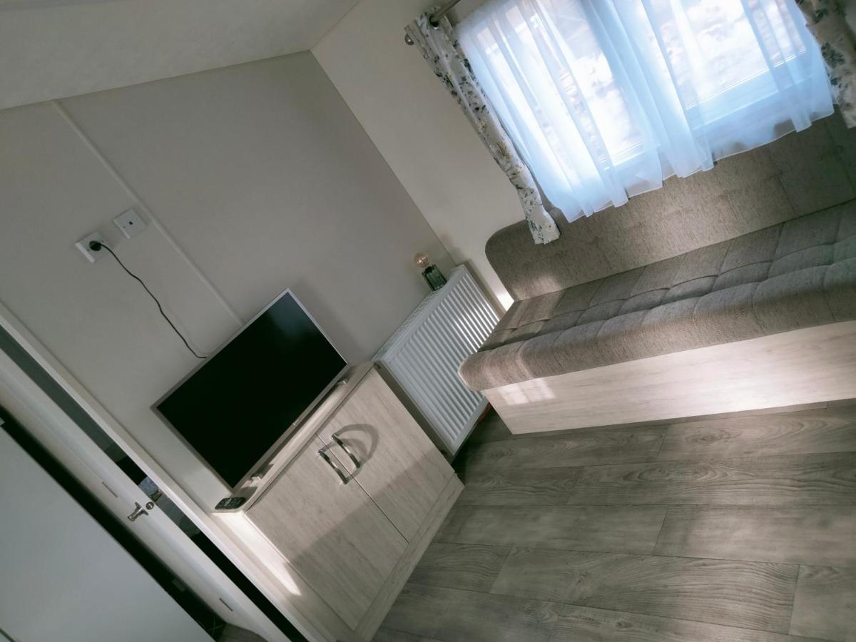 Bj Chalets - De Rug 1 - Vakantiepark Lauwersoog - Luxe Chalet Met Vaatwasser! Vroege Incheck! 외부 사진